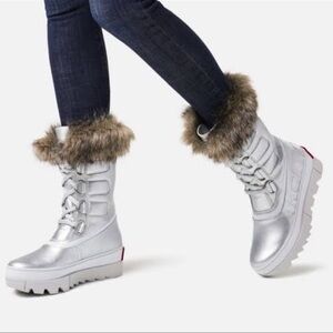 NWOT SOREL Joan of Arctic Next Faux Fur Silver Snow Rain Boot metallic